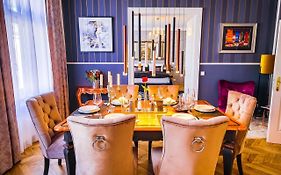 Sophies Place Yppenplatz - Imperial Lifestyle City Apartments Vienna Parking
